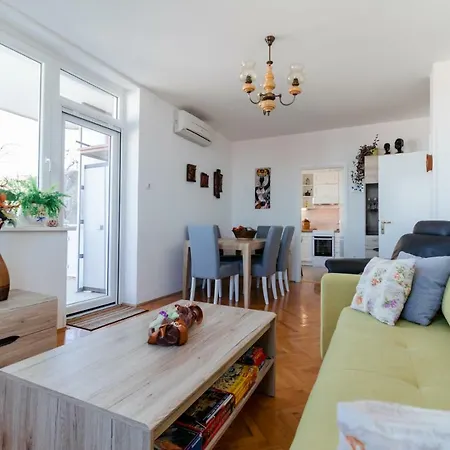 Appartement Fredi *